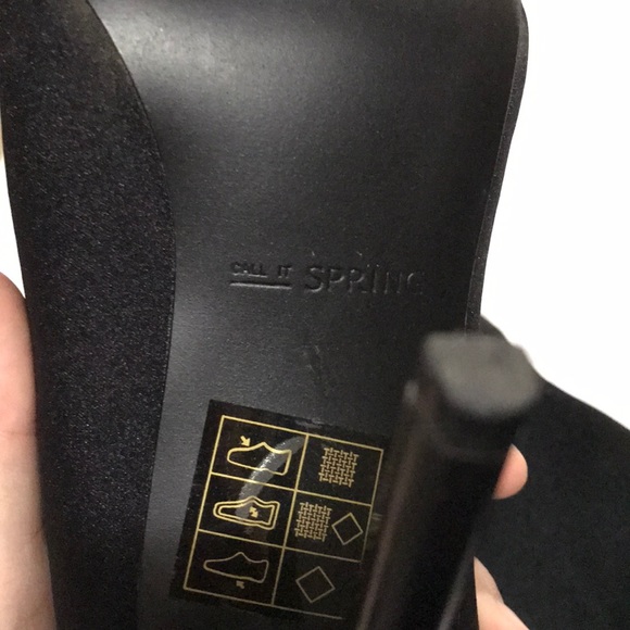 Over the knee boots with 4” heel - Picture 4 of 4